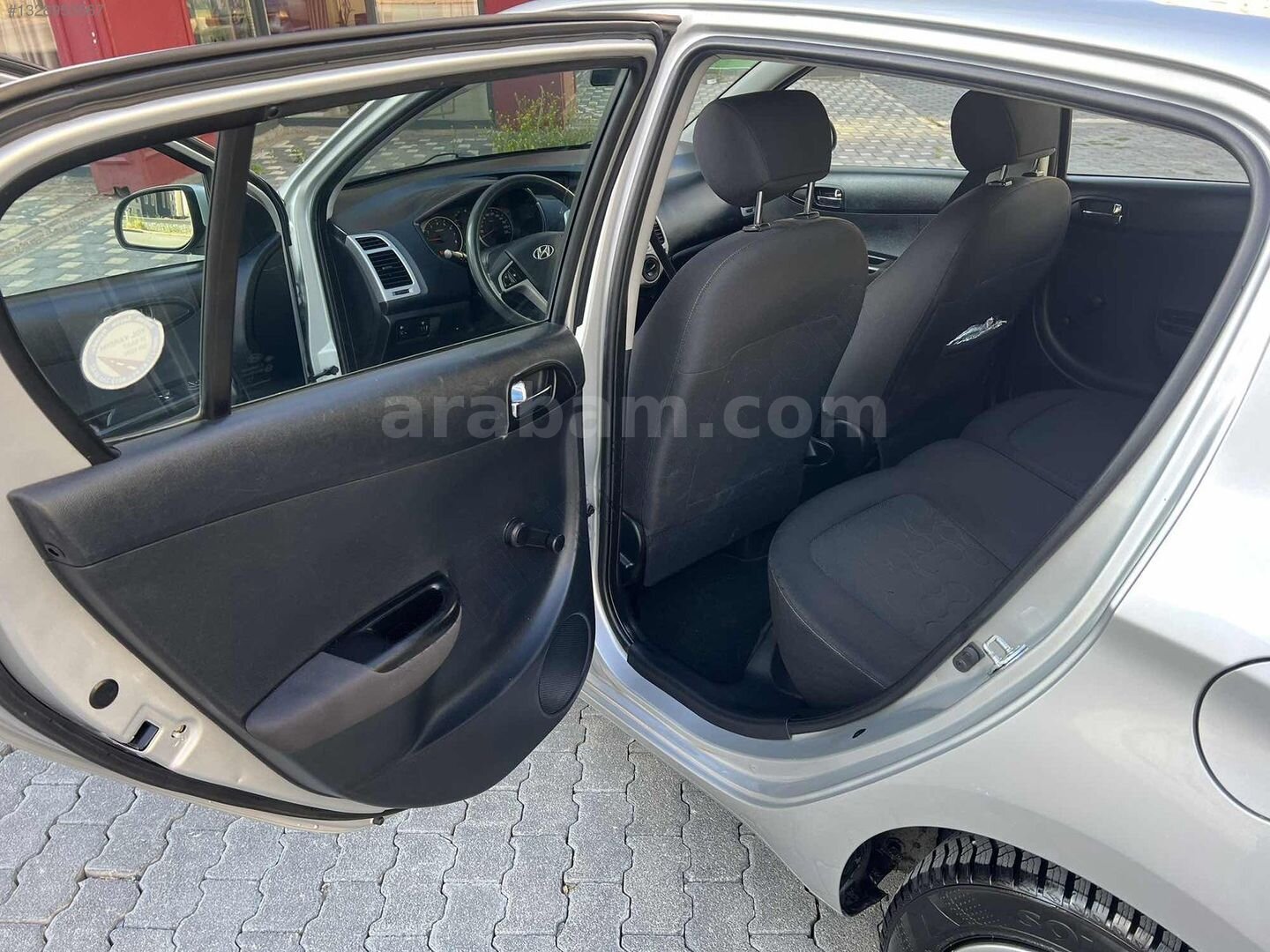 Galeriden Hyundai i20 1.2 MPI Team 2011 Model Kayseri 128.000 km Gri 4