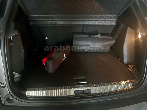 Sahibinden Peugeot 2008 1.2 PureTech Active Skypack 2021 Model  82.000 km Gri (titanyum)