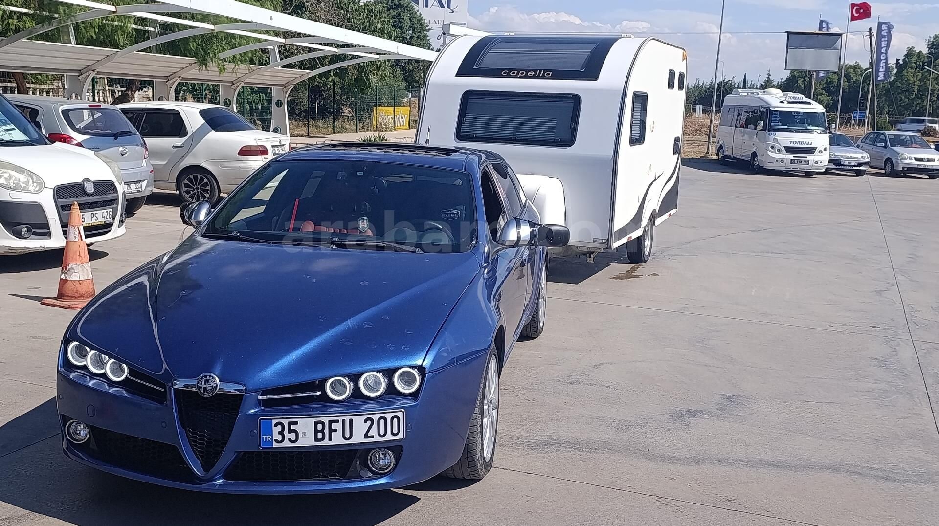 Sahibinden Alfa Romeo 159 1.9 JTD Distinctive Plus 2008 Model İzmir 270.000 km Lacivert 5