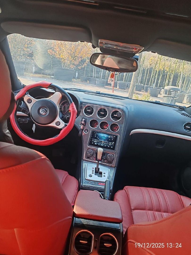 Sahibinden Alfa Romeo 159 1.9 JTD Distinctive Plus 2008 Model İzmir 270.000 km Lacivert 3