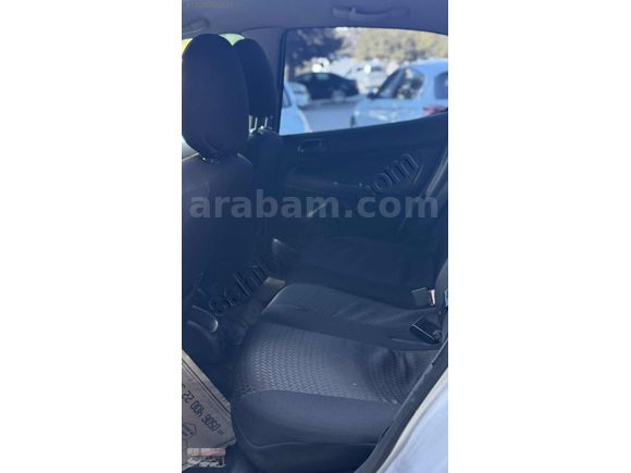 2003 1.4 HDİ KLİMALI 206