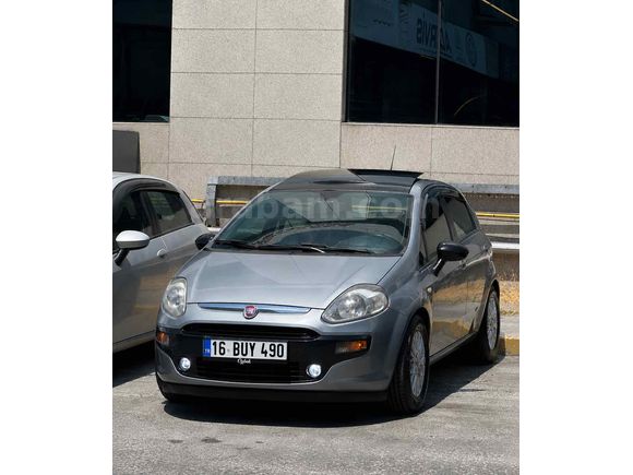 Cam Tavanlı 2011 Temiz Punto Evo