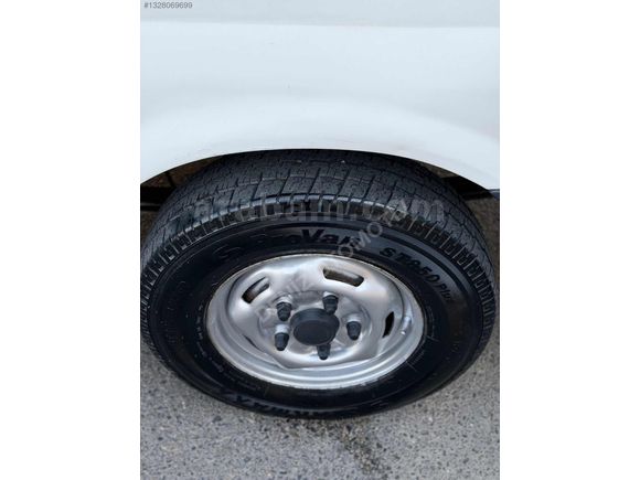 DENİZ OTOMOTİ 2005 MODEL 270 BİNDE 14+1 FORD TRANSİT