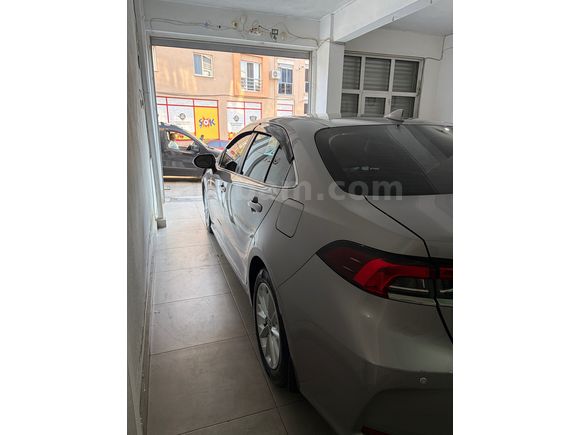 İLK SAHİBİNDEN TERTEMİZ COROLLA