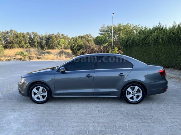 Otomatik 237.000 Km Dizel Jetta
