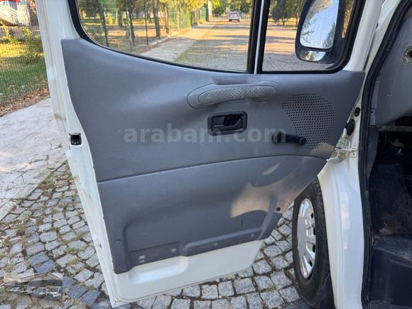 ŞENTÜRK'TEN 2000 MODEL MASRAFSIZ CAM GİBİ 190 KAMYONET