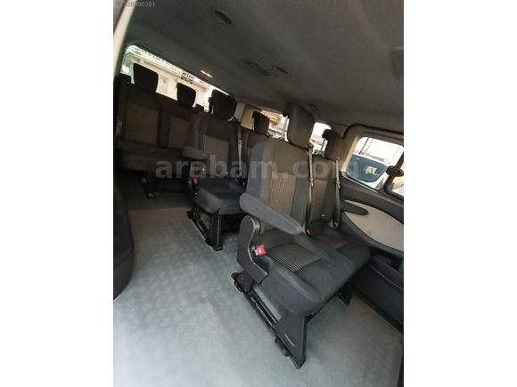 2017 model otomobil ruhsatlı 8+1 km 220 binde hatasız boyasız