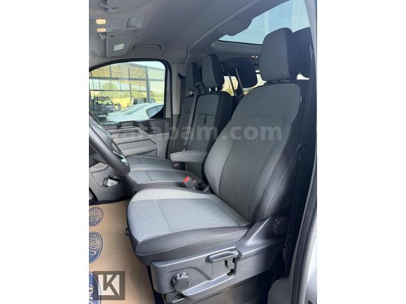 TOURNEO CUSTOM 320 L TİTANİUM 2025 36 BİN KM HATASIZ CAM TAVAN