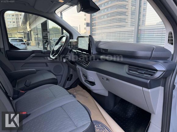 TOURNEO CUSTOM 320 L TİTANİUM 2025 36 BİN KM HATASIZ CAM TAVAN