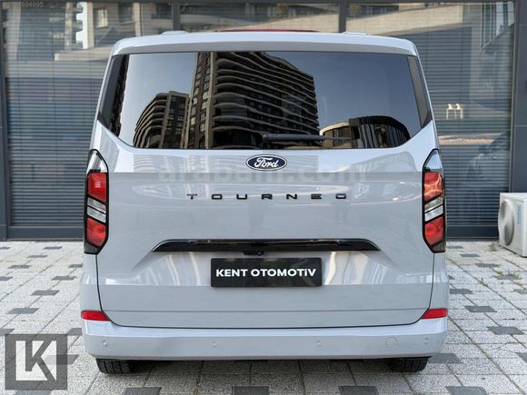 TOURNEO CUSTOM 320 L TİTANİUM 2025 36 BİN KM HATASIZ CAM TAVAN