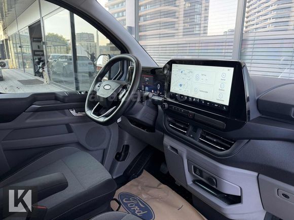 TOURNEO CUSTOM 320 L TİTANİUM 2025 36 BİN KM HATASIZ CAM TAVAN