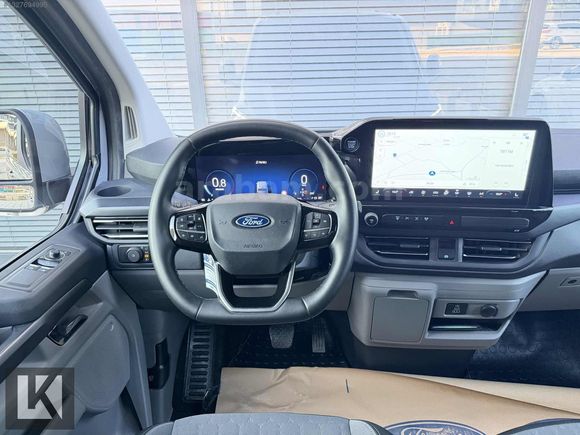 TOURNEO CUSTOM 320 L TİTANİUM 2025 36 BİN KM HATASIZ CAM TAVAN