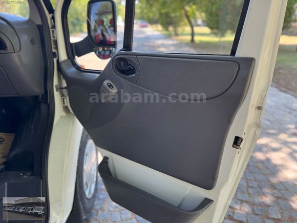 ŞENTÜRK'TEN 2004 MODEL MASRAFSIZ CAM GİBİ 90T330 KAMYONET