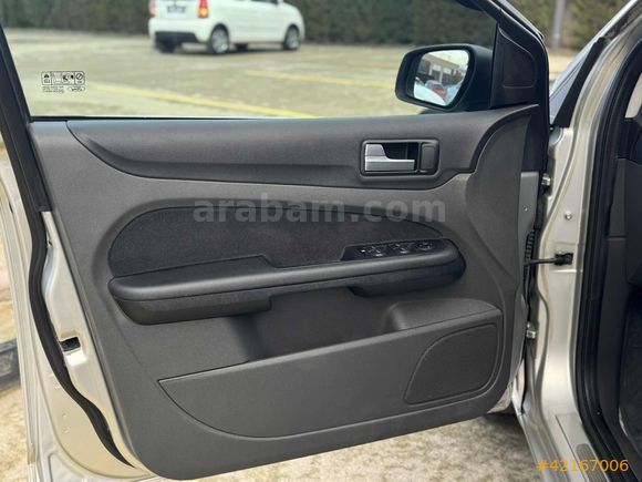 2005 MODEL BAKIMLI HASAR KAYITSIZ OTOMATİK FOCUS GHİA
