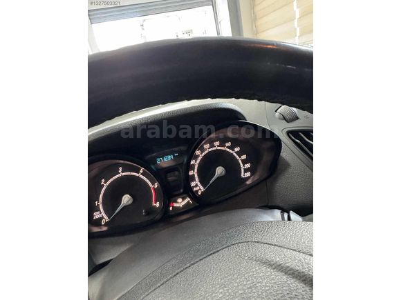 UĞUR MOTORS DAN TEK DEĞİŞENLİ COURIER