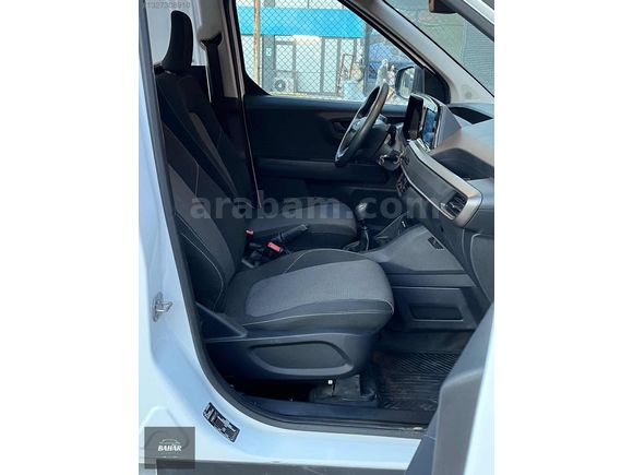 -BAHAR OTOMOTİV 2024 1.5 ECOBLUE COURİER TREND 33.000KM 1LOKAL -