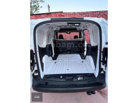 -BAHAR OTOMOTİV 2024 1.5 ECOBLUE COURİER TREND 33.000KM 1LOKAL -
