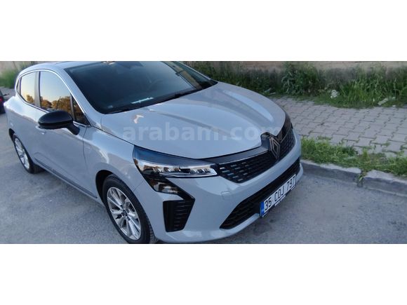 Memurdan Renault Clio 1.0 TCe Evolution 2025 Model