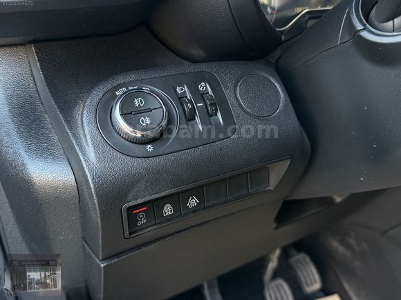 YALVAÇ OTO'DAN 2019 MODEL OPEL COMBO 1.5 COMBO LİFE HATASIZ