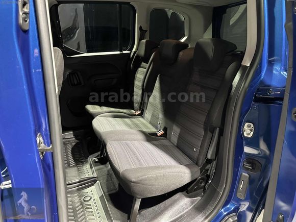 101 BİN KM OPEL COMBO 8 İLERİ OTOMATİK CAM TAVANLI BOYASIZ