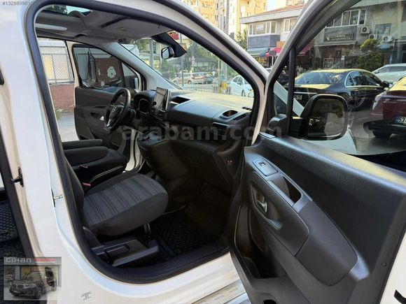 2019 COMBO 1.5 CDTİ ULTİMATE OTOMATİK 86.000KM BOYASIZ CAM TAVAN