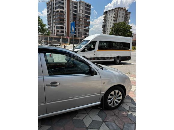 2003 Fabia/ 253.000Km/ LPG/ Aile arabası