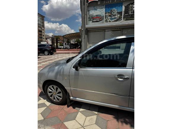 2003 Fabia/ 253.000Km/ LPG/ Aile arabası