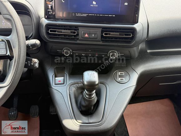 2025 OPEL COMBO 1.5 DİZEL 130HP 16 BİNDE HATASIZ BOYASIZ