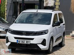 2025 OPEL COMBO 1.5 DİZEL 130HP 16 BİNDE HATASIZ BOYASIZ