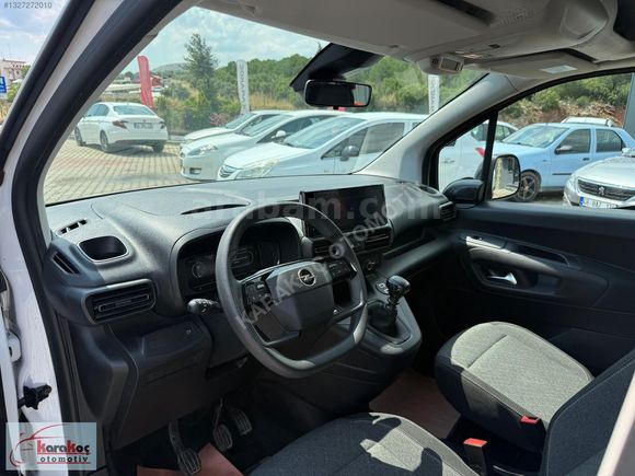 2025 OPEL COMBO 1.5 DİZEL 130HP 16 BİNDE HATASIZ BOYASIZ