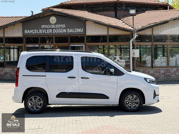 HATASIZ BOYASIZ SIFIR AYARINDA 18 BİN KM DE+ŞERİT TAKİP