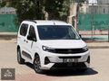 HATASIZ BOYASIZ SIFIR AYARINDA 18 BİN KM DE+ŞERİT TAKİP