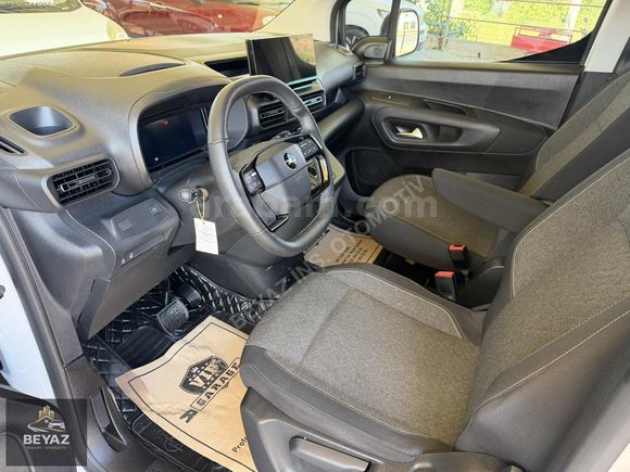 HATASIZ BOYASIZ SIFIR AYARINDA 18 BİN KM DE+ŞERİT TAKİP