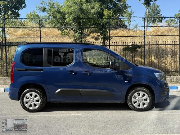 2023 OPEL COMBO 1.5 D EDİTİON OTOMOTİK VİTES HATASIZ 61 BİN KM