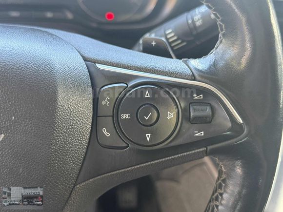 2023 OPEL COMBO 1.5 D EDİTİON OTOMOTİK VİTES HATASIZ 61 BİN KM