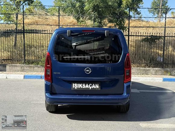 2023 OPEL COMBO 1.5 D EDİTİON OTOMOTİK VİTES HATASIZ 61 BİN KM