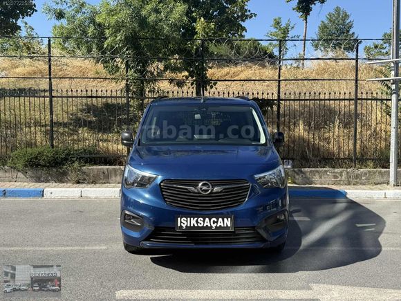 2023 OPEL COMBO 1.5 D EDİTİON OTOMOTİK VİTES HATASIZ 61 BİN KM