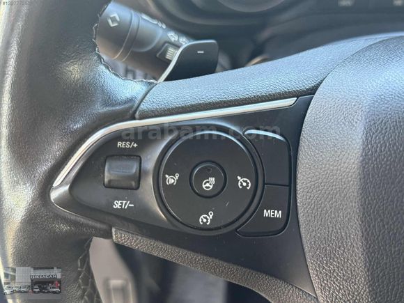 2023 OPEL COMBO 1.5 D EDİTİON OTOMOTİK VİTES HATASIZ 61 BİN KM