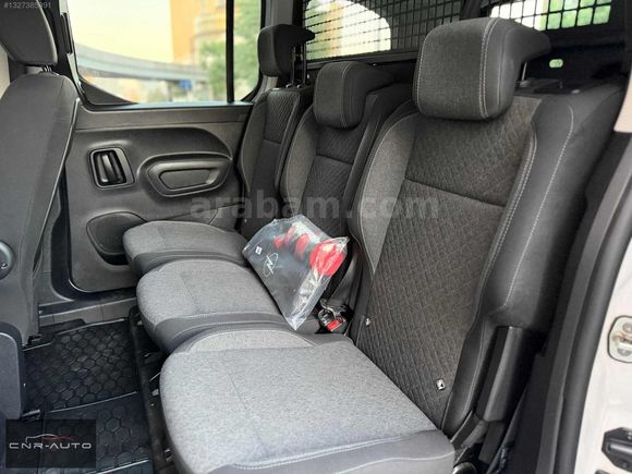ÇNR AUTO'DAN OPEL COMBO 1.5 EDİTİON OTOMATİK HATASIZ BOYASIZ