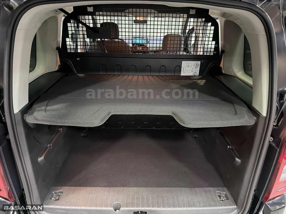 BAŞARAN'DAN 2025 OPEL COMBO 1.5 D EDİTİON 390.000 PEŞİNATLA