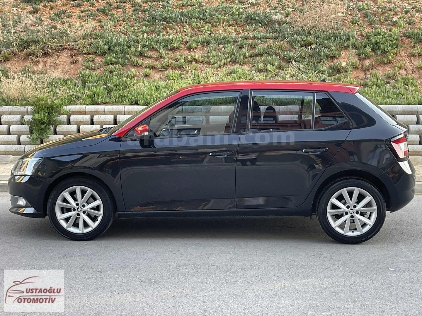 Galeriden Skoda Fabia 1.2 TSI Style 2016 Model İstanbul 147.500 km Siyah 4