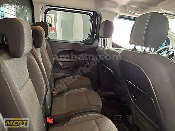 2025 OPEL COMBO 1.5 D ESSENT.25.000KM OTOMTK TEMİZ BAKIMLI
