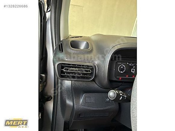2025 OPEL COMBO 1.5 D ESSENT.25.000KM OTOMTK TEMİZ BAKIMLI