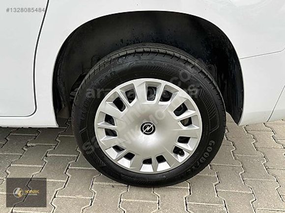 KINIK | 2025 HATASIZ 1.5 DİZEL ESSENTİAL 15.000KM KK12TAKSİT