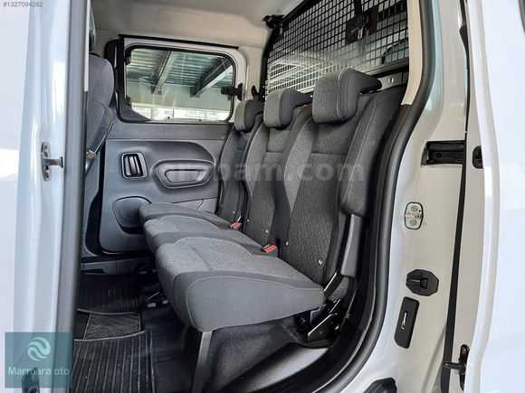 2026 MODEL OPEL COMBO 1.5**ESSENTİAL**OTOMATİK %20 FATURALI