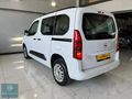 2026 MODEL OPEL COMBO 1.5**ESSENTİAL**OTOMATİK %20 FATURALI