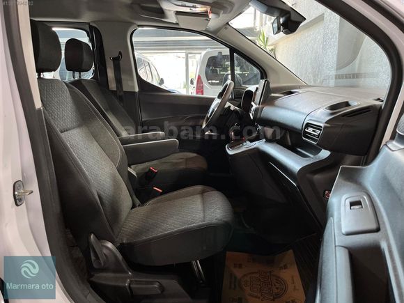 2026 MODEL OPEL COMBO 1.5**ESSENTİAL**OTOMATİK %20 FATURALI