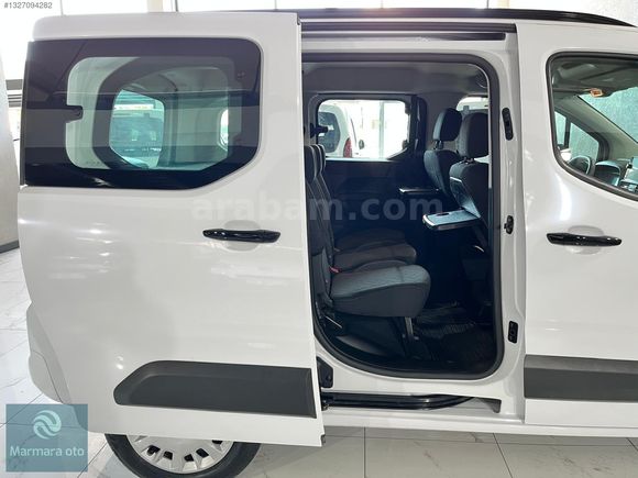 2026 MODEL OPEL COMBO 1.5**ESSENTİAL**OTOMATİK %20 FATURALI