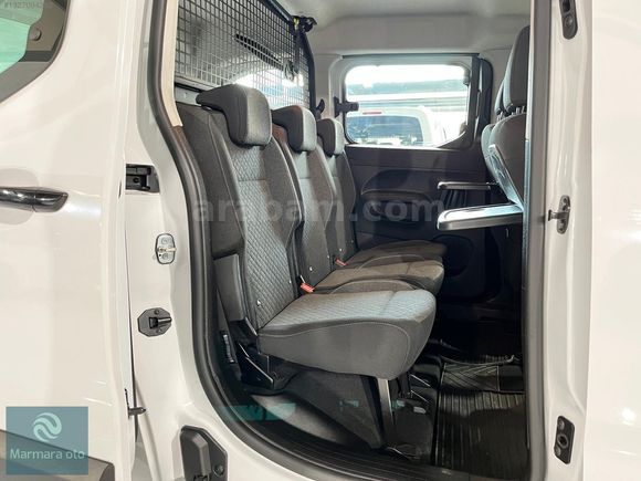 2026 MODEL OPEL COMBO 1.5**ESSENTİAL**OTOMATİK %20 FATURALI