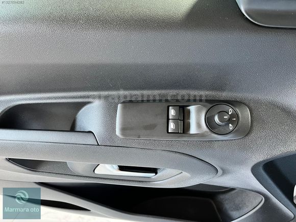 2026 MODEL OPEL COMBO 1.5**ESSENTİAL**OTOMATİK %20 FATURALI